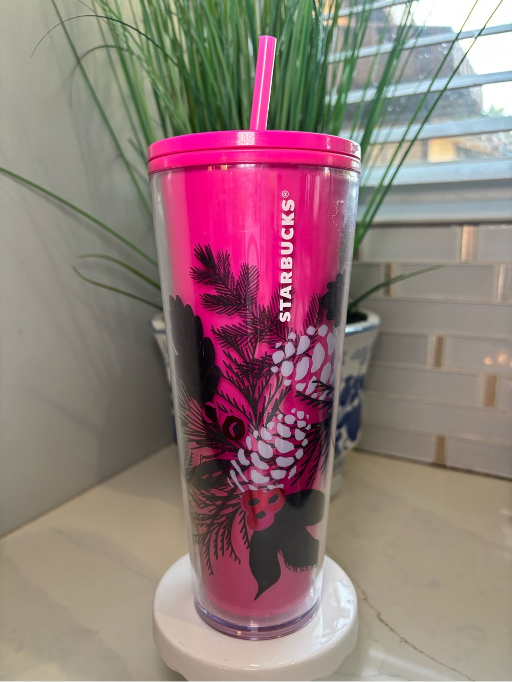 Starbucks 2021 Holiday Pink Pinecone Color Changing Venti Tumbler Cup 24oz NWOT